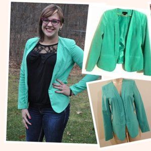 ✨2 for 25✨Attention Mint Collarless Blazer Jacket